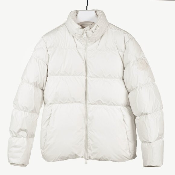 Moncler Genius Akishima White Quilted Down Jacket - Picture 2 of 16